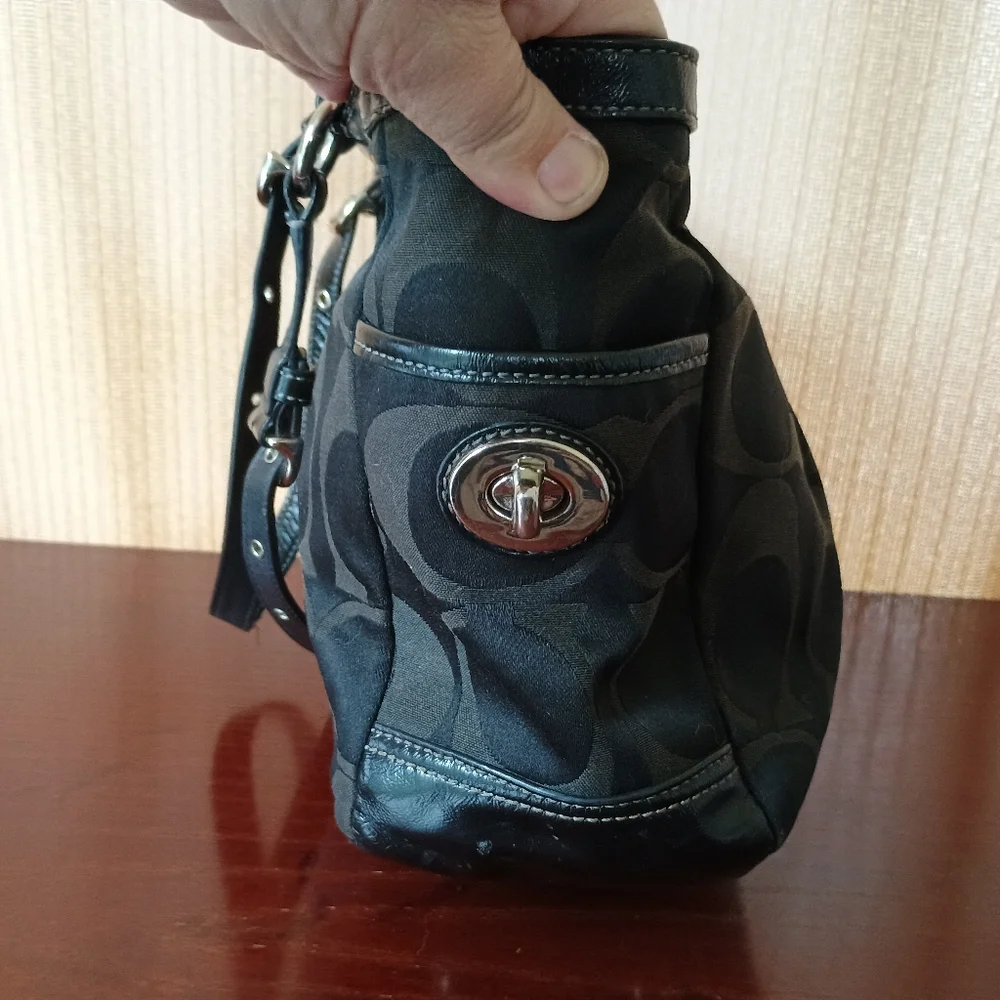 Coach Signature Black East/West Gallery Pleated Tote